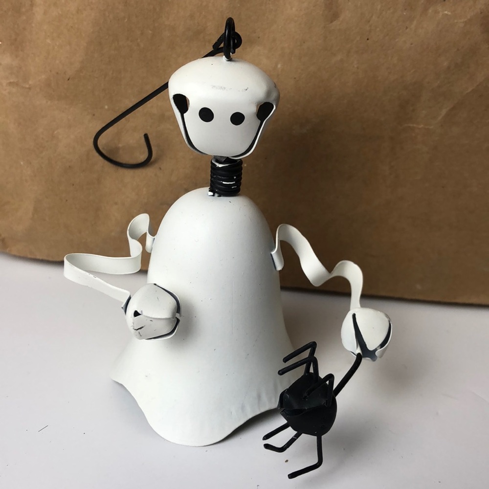 Halloween Ornaments, 2